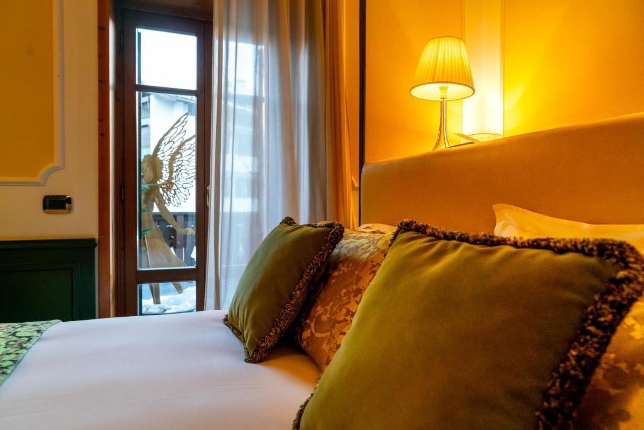 Ambra Cortina Luxury&Fashion Hotel Cortina d'Ampezzo Exterior photo