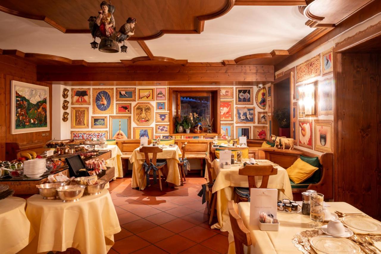 Ambra Cortina Luxury&Fashion Hotel Cortina d'Ampezzo Exterior photo