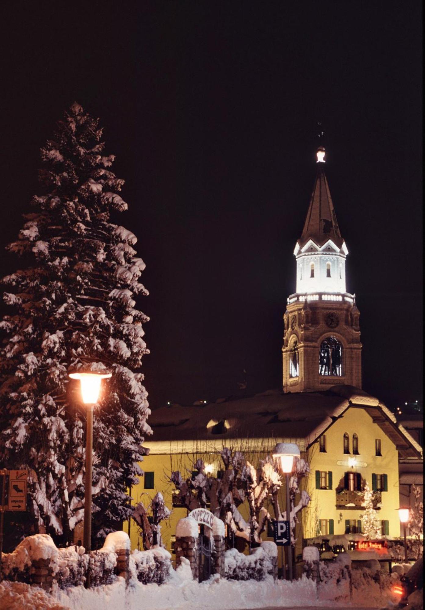 Ambra Cortina Luxury&Fashion Hotel Cortina d'Ampezzo Exterior photo